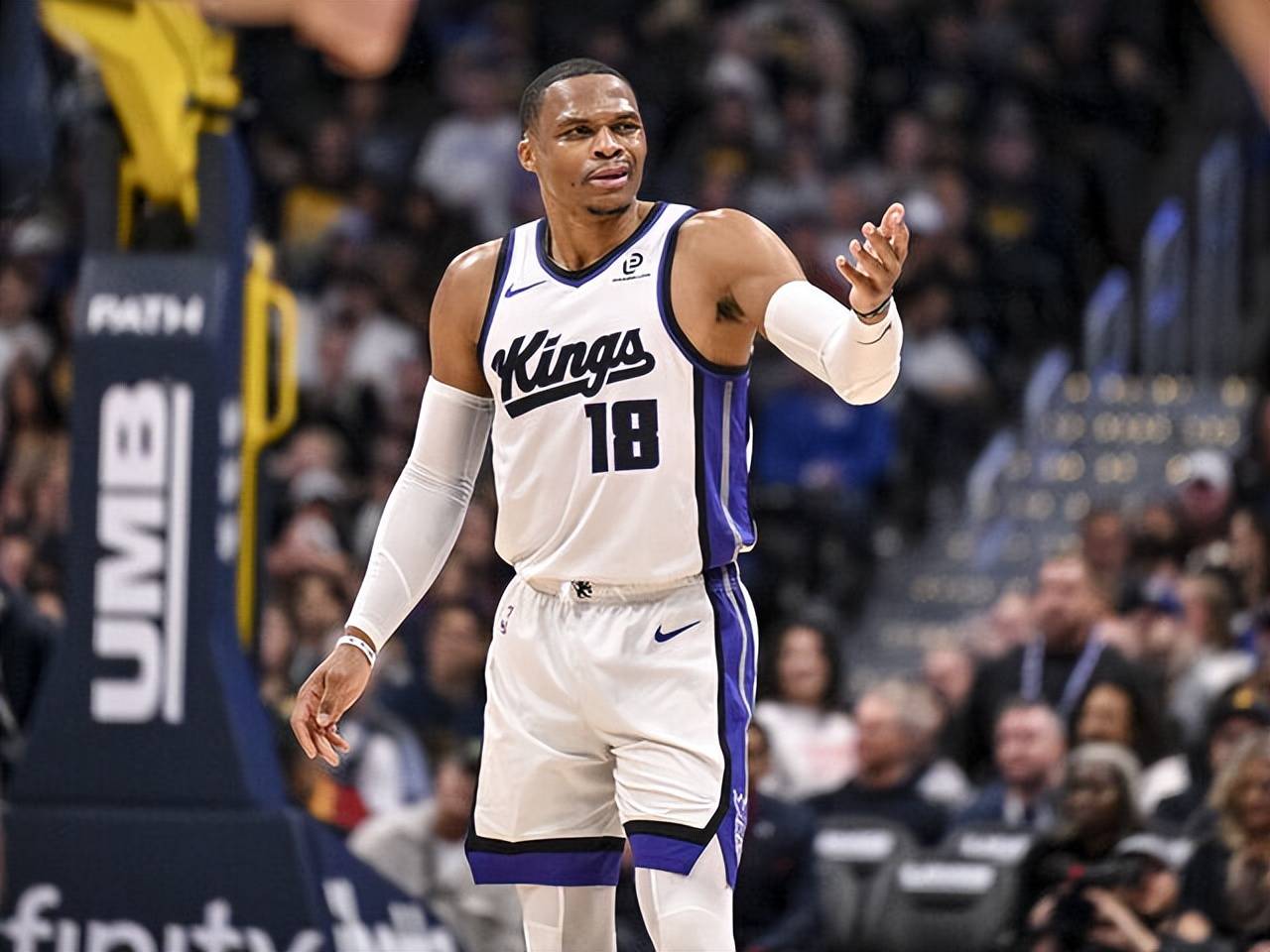 另类追星！美女主持张纯烨与偶像张稀哲一起合拍舞蹈视频（花式追星！主持人张纯烨携手偶像张稀哲同框共舞）