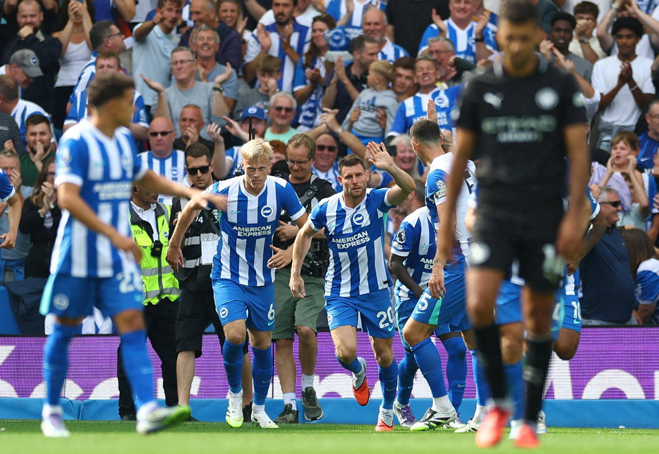 并非诺坎普首秀，世体：弗里克曾跟随拜仁在诺坎普踢过比赛（世体：弗里克早已随拜仁做客诺坎普，此行并非首秀）