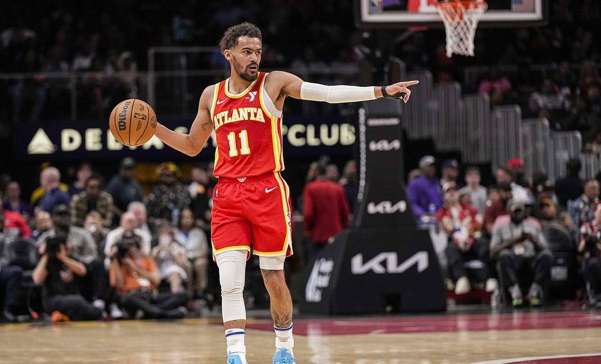 这雪有点大，欧冠赛前一名挪威记者在博德闪耀的球场边线处滑雪（欧冠赛前大雪来袭，挪威记者在博德闪耀场边滑雪）