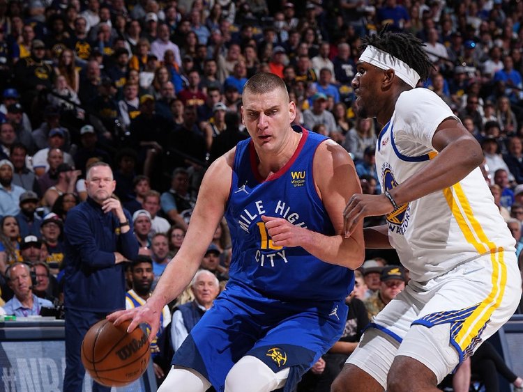 新赛季拿2份薪水的5大球星：利拉德躺赚6823万美元，艾顿白菜价（新赛季双薪在手的五大球星：利拉德躺收6823万美元，艾顿合同堪称白菜价）